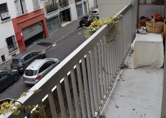 La Fourmi De Montmartre